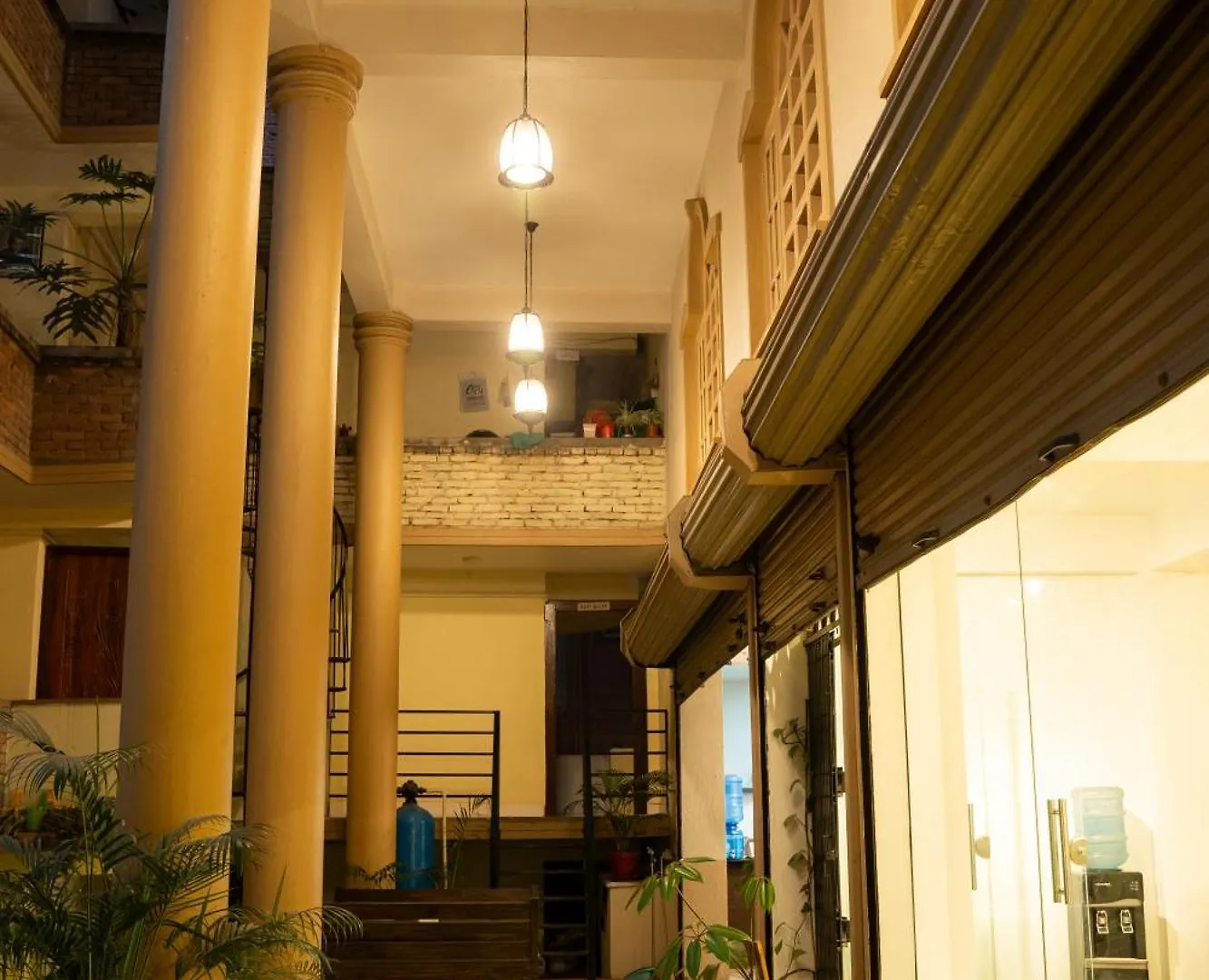 לינה וארוחת בוקר קטמנדו Heritage Stay & Cafe Corner